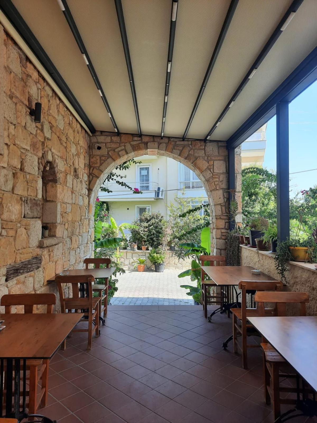 Adil Pansiyon Cesme Bagian luar foto