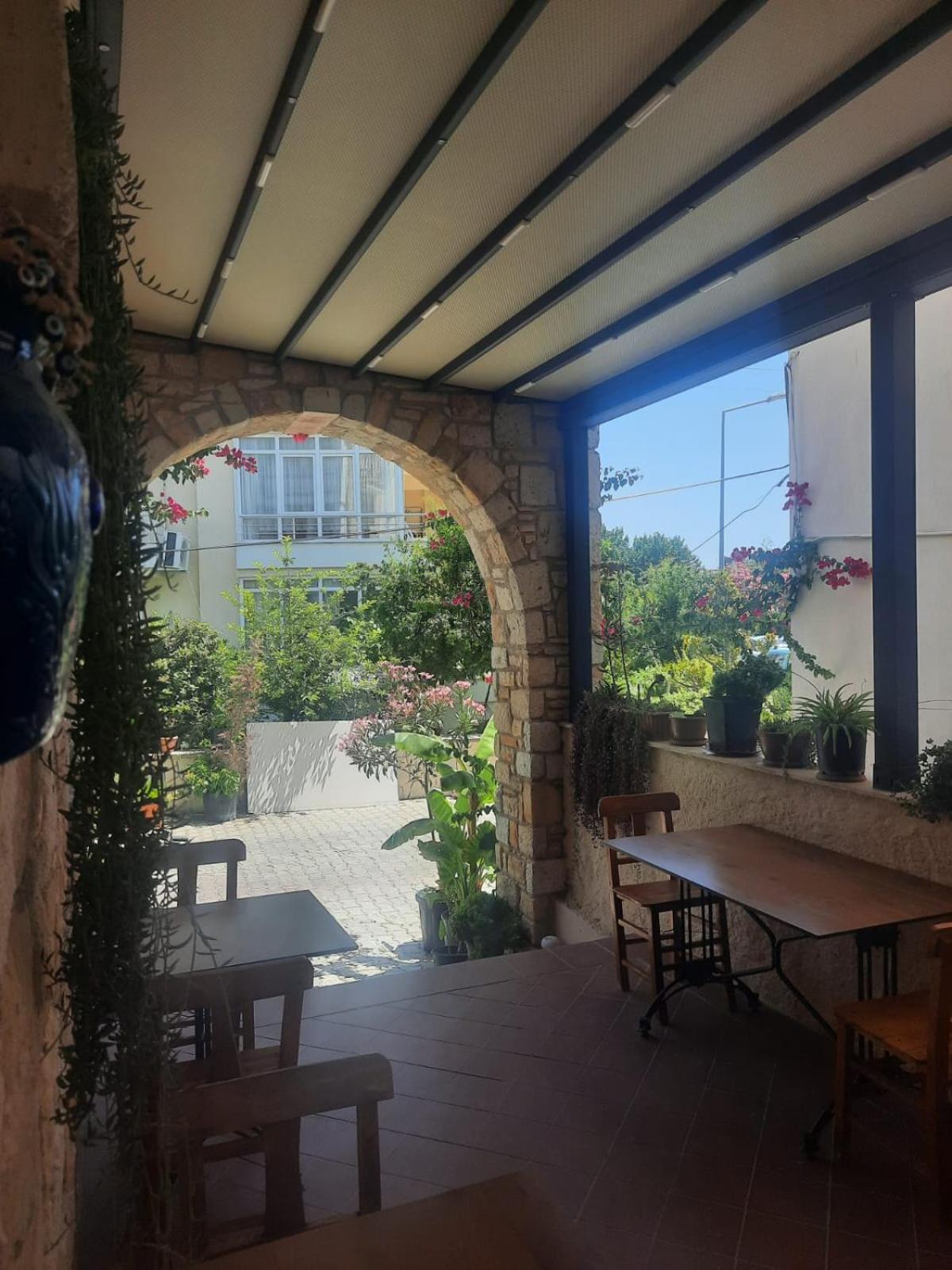 Adil Pansiyon Cesme Bagian luar foto
