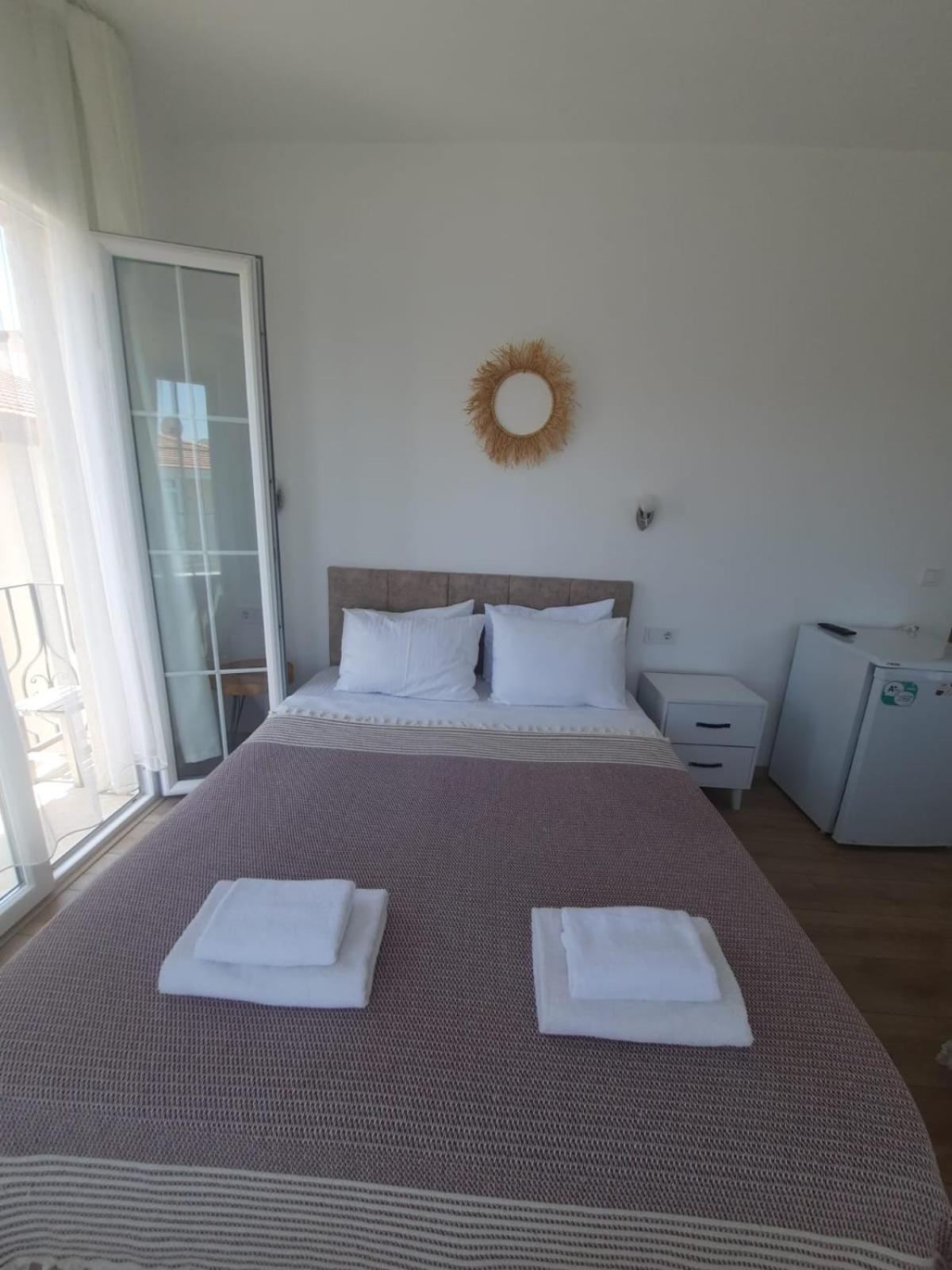 Adil Pansiyon Cesme Bagian luar foto